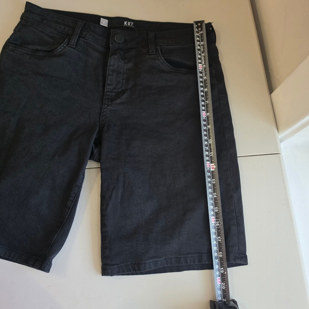 Kut from the Kloth Shorts Women 6 Black Bermuda Denim Stretchy Minimalist Vacay - Picture 5 of 9